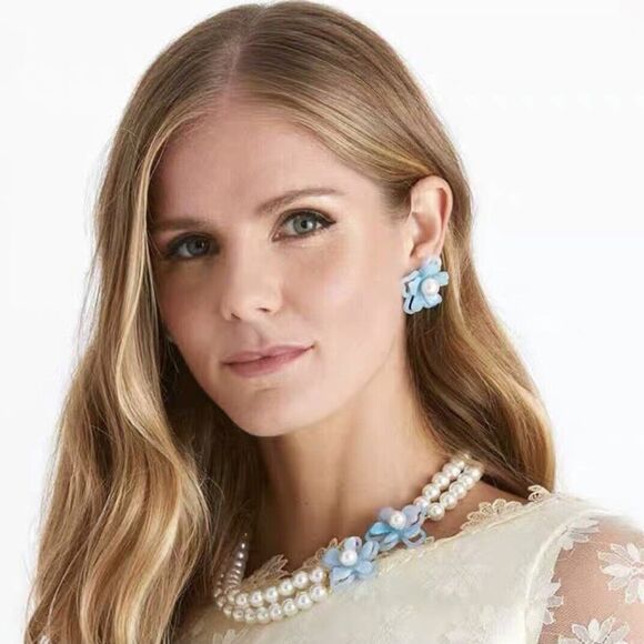 Lele Sadoughi Sky Blue Pearl Azalea Acetate Button Earrings NWOT - Picture 5 of 5